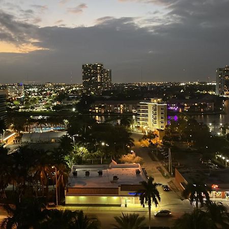 Hollywood On Beach Apartment Bagian luar foto