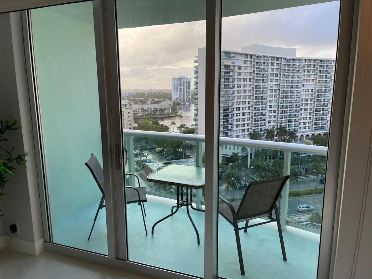 Hollywood On Beach Apartment Bagian luar foto