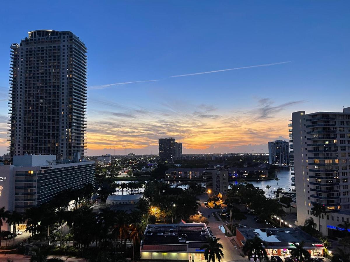 Hollywood On Beach Apartment Bagian luar foto